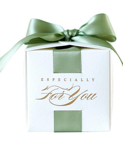 Elegant Ribbon-Decorated Gift Boxes for Special Occasions