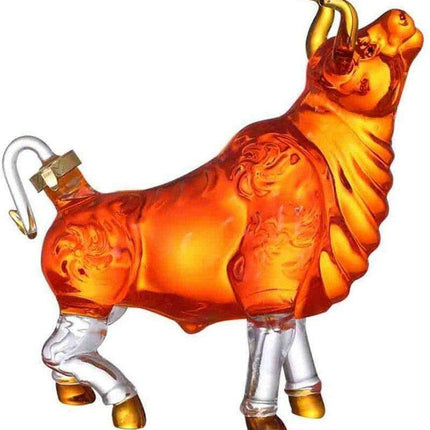 Bull-Themed Whiskey Decanter: Eye-Catching Glass Design for Your Home Bar