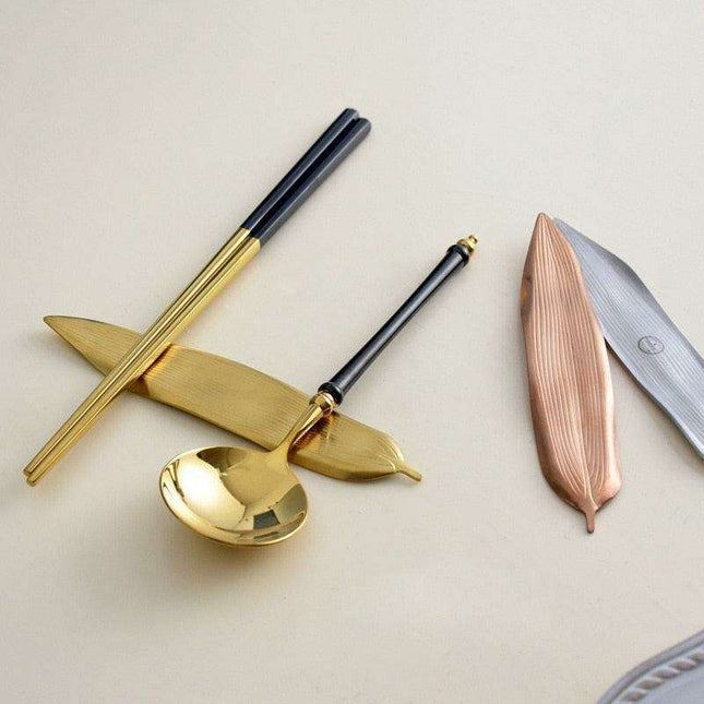 Customizable Japanese Chopstick Holders - Stylish Dining Enhancements for Home and Hospitality