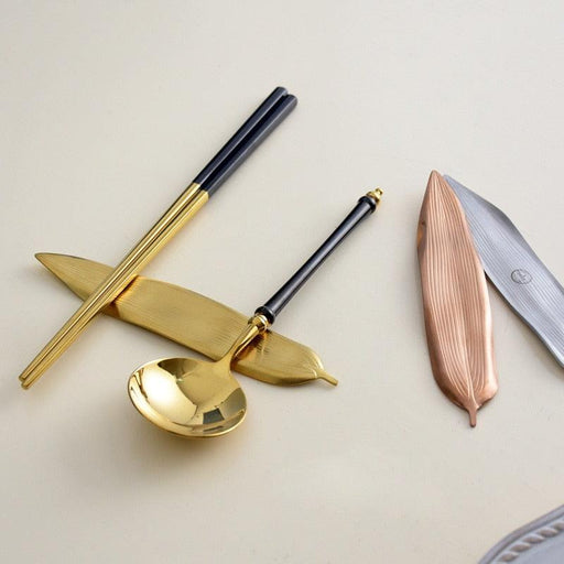 Elegant Japanese Chopstick Holders - Customized Dining Accents for Residences and Hospitality
