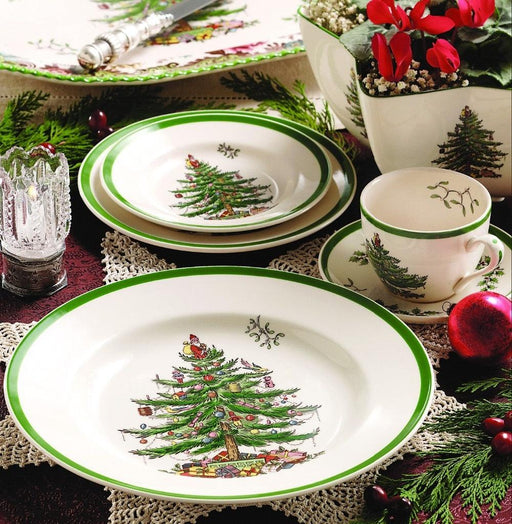 Festive Christmas Tree Ceramic Plates - Elegant Set of 4