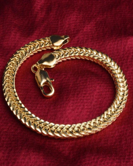 Sophisticated 18k Gold Snake Chain Bracelet - Dazzling Glossy Finish for Any Occasion