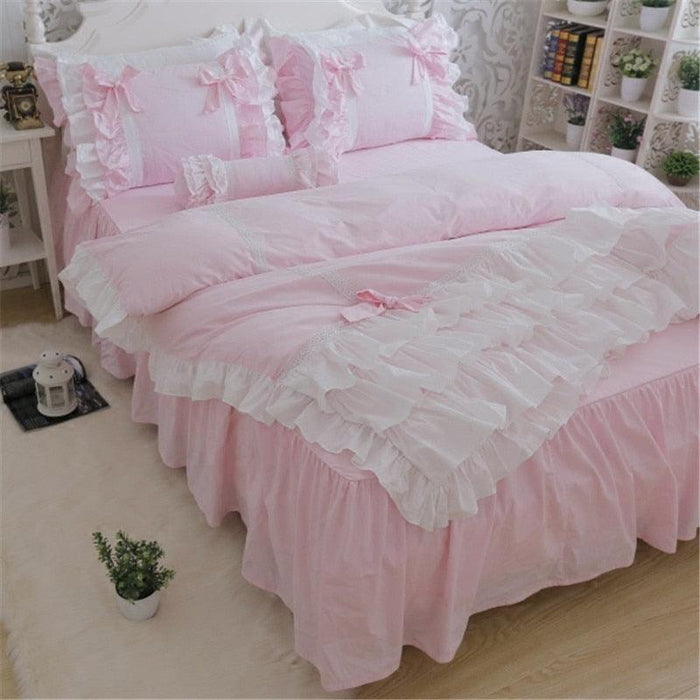 Luxurious Princess Bedding Set with Lace Ruffle and Flower Print