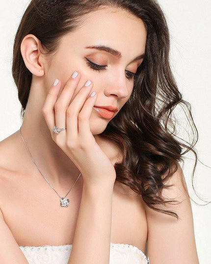 Timeless Heart Knot Necklace: A Symbol of Everlasting Love and Commitment