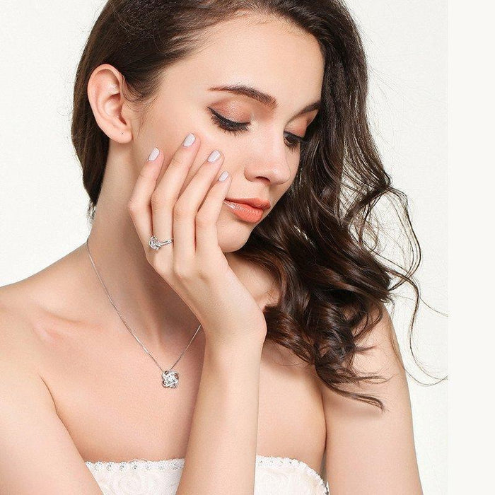 Eternal Love Heart Knot Pendant Necklace - A Stunning Gift for Her