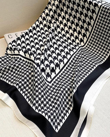 Elegant 90x90cm Silk-Feel Scarf for Women - Luxurious and Versatile Accessory