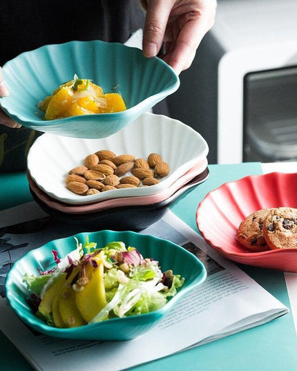 Elegant Handmade Matte Glazed Nordic Shell Plate Set: Artisan Ceramic Dishware Collection