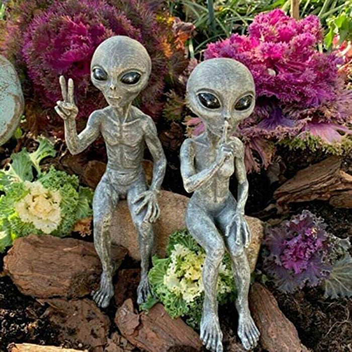 Extraterrestrial Oasis Alien Figurine Set - Whimsical Martian Garden Decor