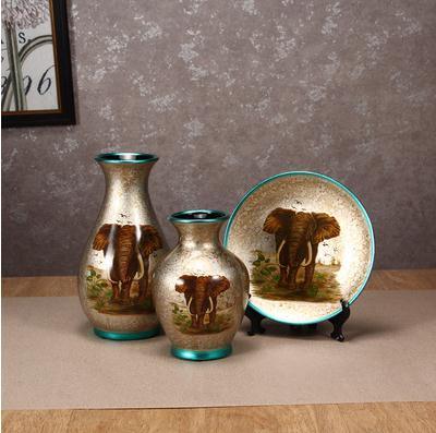 European Sophistication: 3-Piece Ceramic Vase Set with 3D Stereoscopic Design