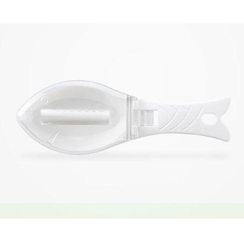 Fishy Fresh Plastic Fish Scale Scraper and Grater: Clever Kitchen Gadget for Effortless Fish Filleting