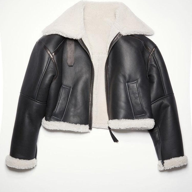 Sophisticated Color Block Jacket in Lambswool and Faux Leather: A Fusion of Elegance and Comfort