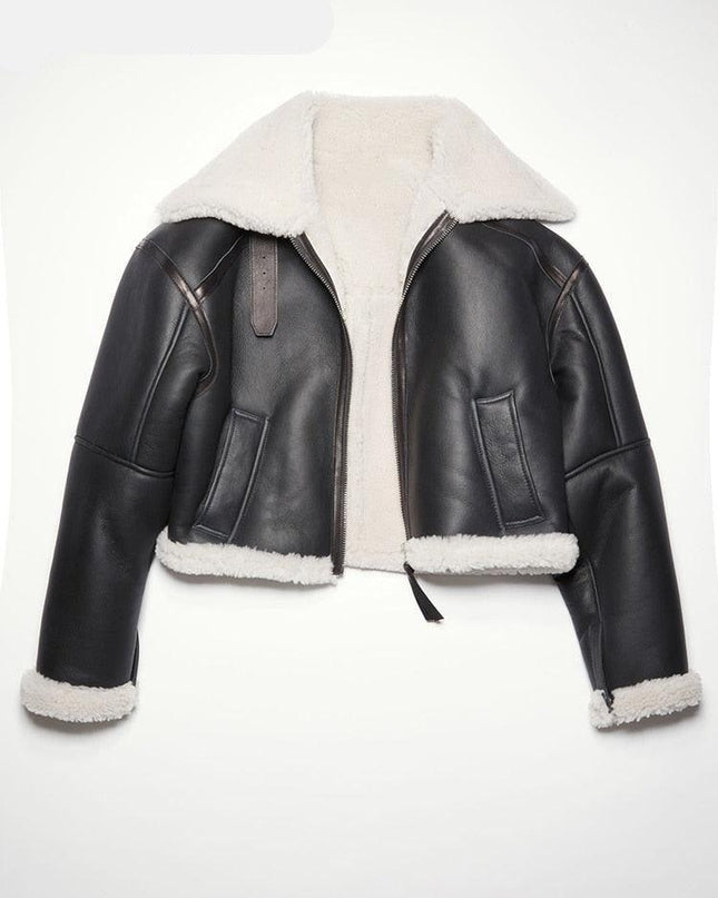 Sophisticated Color Block Jacket in Lambswool and Faux Leather: A Fusion of Elegance and Comfort