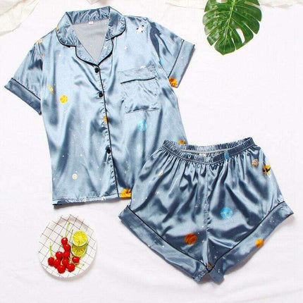 Cozy Chic: Women's Relaxed Fit Short Sleeve Pajama Set for Stylish Evenings