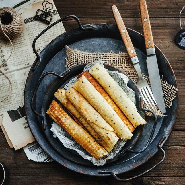 Chic Vintage Iron Bread Tray with Sturdy Handles for Elegant Home and Restaurant Use