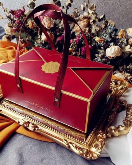 Chic Customizable Cake Box Set of 5 for Special Celebrations