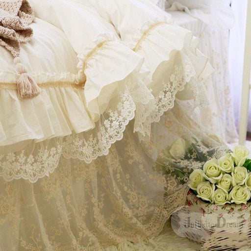 Elegant Ruffled Duvet Cover Bedding Set with Lace Yarn Embroidery