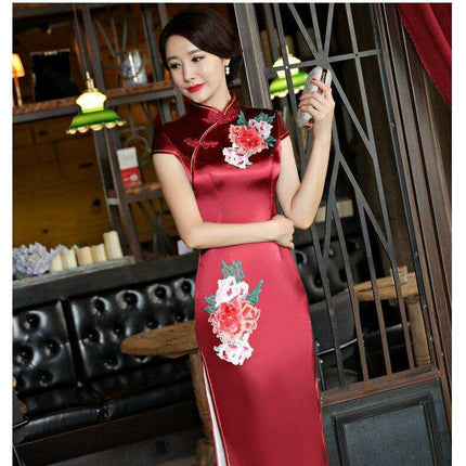 Elegance Redefined: Stunning Floral Cheongsam Dress for Special Occasions