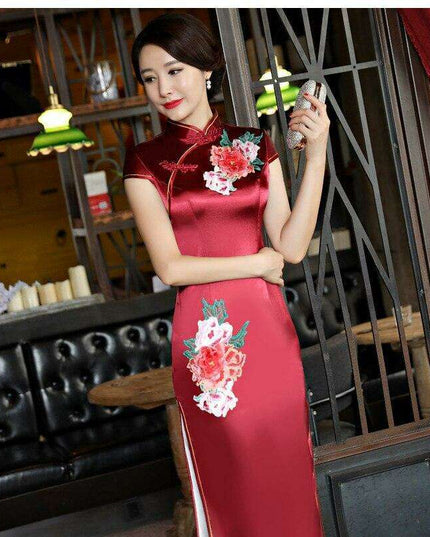 Elegance Redefined: Stunning Floral Cheongsam Dress for Special Occasions