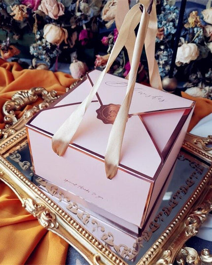 Chic Customizable Cake Box Set of 5 for Special Celebrations