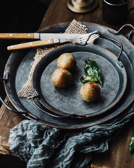 Chic Vintage Iron Bread Tray with Sturdy Handles for Elegant Home and Restaurant Use