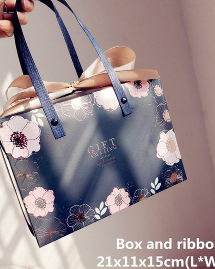 Chic Customizable Cake Box Set of 5 for Special Celebrations