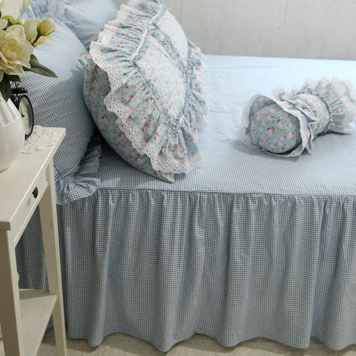 Elegant Plaid Print Cotton Bedding Set with Lace Ruffle