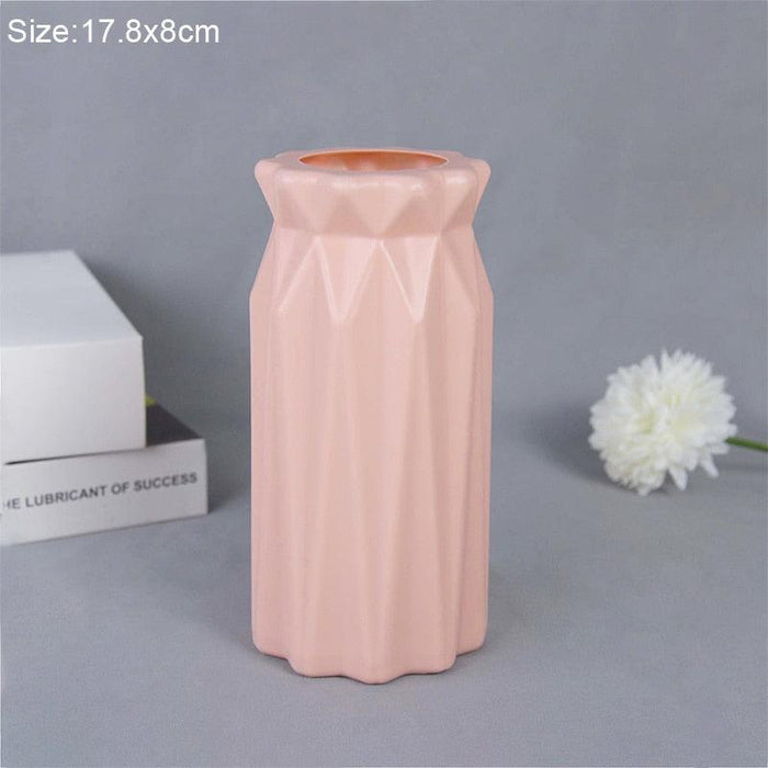 Scandinavian-Inspired White and Pink Plastic Vase Set - Elegant Home Decor Piece