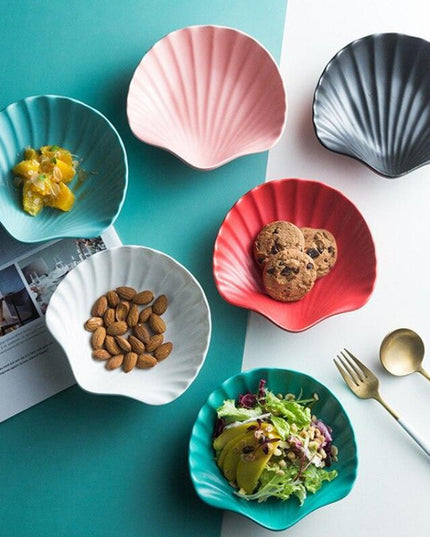 Elegant Handmade Matte Glazed Nordic Shell Plate Set: Artisan Ceramic Dishware Collection