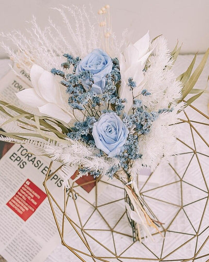 Enchanting Dried Flower Bouquet with Crystal Roses, Pampas Grass & Eucalyptus