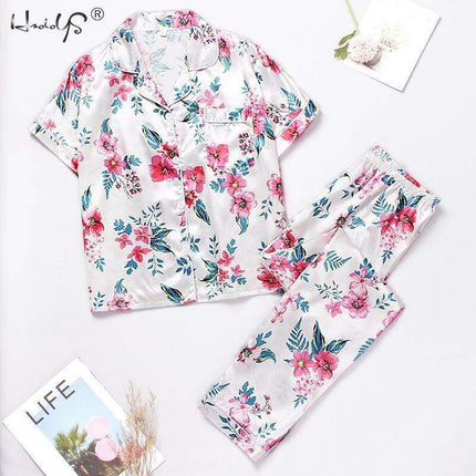 Cozy Chic: Women's Relaxed Fit Short Sleeve Pajama Set for Stylish Evenings