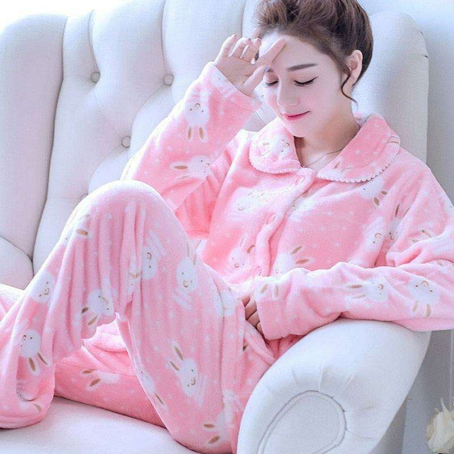 Playful Cartoon Flannel PJs for Women – Ideal for Cozy Winter Nights