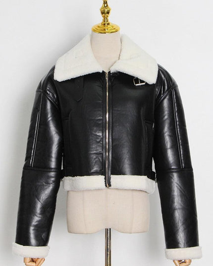 Sophisticated Color Block Jacket in Lambswool and Faux Leather: A Fusion of Elegance and Comfort