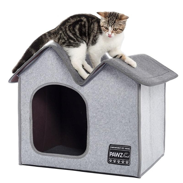 Winter Pet Retreat House with Dual Rooms and Interchangeable Pad - Choose from 2 Stylish Colors