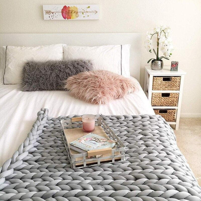 Plush Creation Chunky Yarn Crafting Kit - Effortlessly Bring Your Ideas to Life
