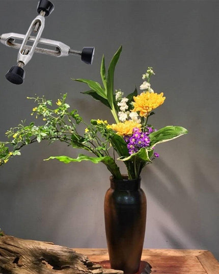 Innovative Adjustable Ikebana Tool for Artistic Floral Arrangements