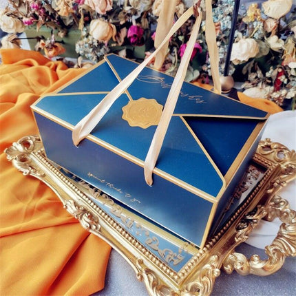 Chic Customizable Cake Box Set of 5 for Special Celebrations