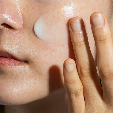 Hemp & Green Tea Vegan Facial Cream - Ultimate Acne Defense & Hydration Formula.