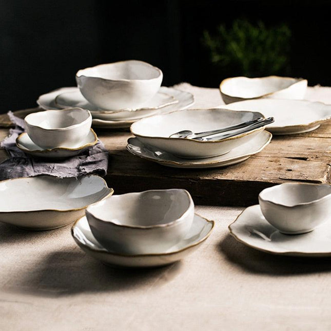 Scandinavian Inspired Ceramic Dining Set for 2-4 Guests