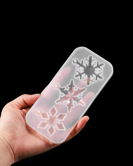 Charming Snowflake DIY Craft Set for Unique Christmas Jewelry and Ornaments