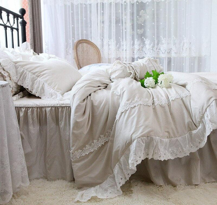 Elegant Plaid Print Cotton Bedding Set with Lace Ruffle