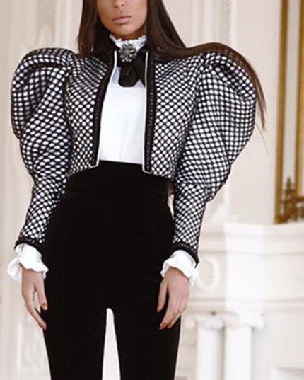 Elegant Plaid Ruched Coat: A Fashion Statement for the Discerning Trendsetter