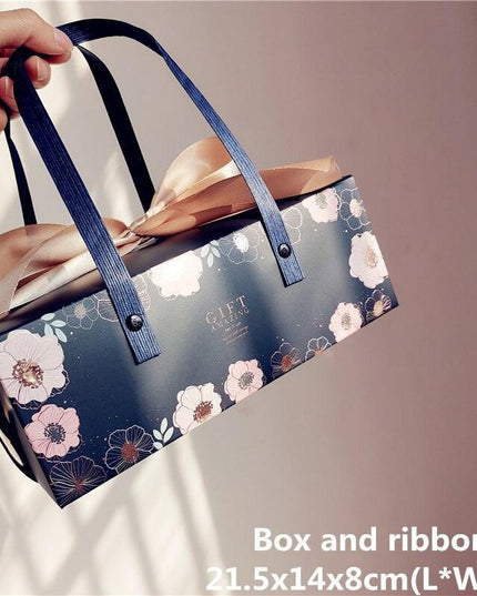 Chic Customizable Cake Box Set of 5 for Special Celebrations