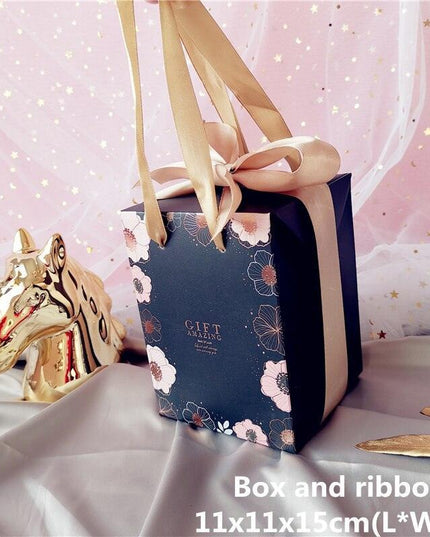 Chic Customizable Cake Box Set of 5 for Special Celebrations