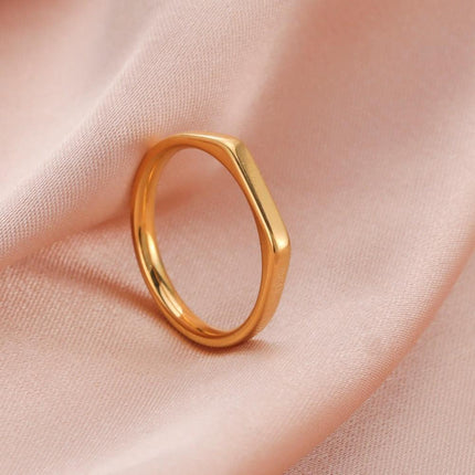 Unisex Classic Gold Wedding Band - Timeless Versatility for All Occasions