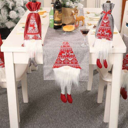 Holiday Cheer Elegant Christmas Table Runner - Festive Dining Accent - Très Elite