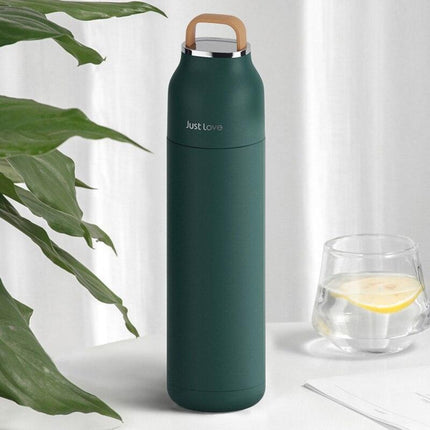 Hydration Companion: Sleek Stainless Steel Water Bottle for On-the-Go Refreshment