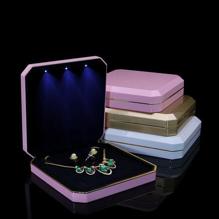 Illuminate Your Collection with a Custom LED Jewelry Display Box - Très Elite