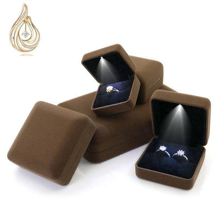 Illuminated Plush Jewelry Display Case with LED Lighting for Elegant Showcasing - Très Elite