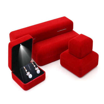 Illuminated Plush Jewelry Display Case with LED Lighting for Elegant Showcasing - Très Elite
