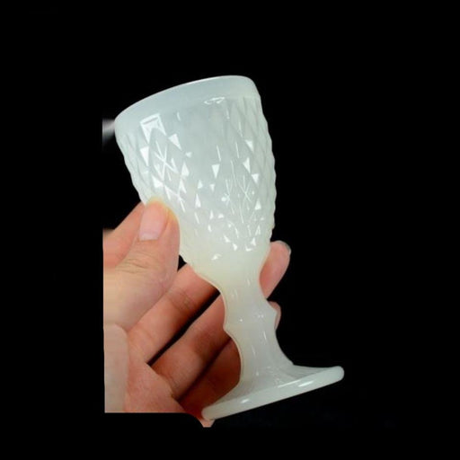 Jade Elegance Dining Set: Handcrafted Luxury for the Discerning Palate - Très Elite